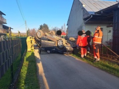 Nowatorski sposób parkowania. 30-letni kierowca popisał się umiejętnościami
