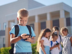 Edukacji zdrowotna bez związku z płcią i dojrzewaniem. Czyli być jak Barbie i Ken