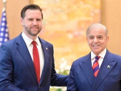 Negocjacje USA z Iranem "o wysoką stawkę". Trump mówi, co z cieśniną Ormuz