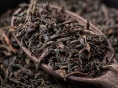Czarna herbata ma słaby aromat? Są sposoby, by ulepszyć jej smak