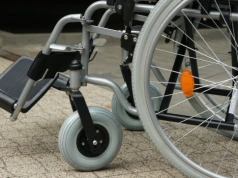 Świadczenie pielęgnacyjne. Ile wynosi i komu przysługuje