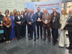 Przewodniczący sejmików z całej Polski chcą obowiązkowej edukacji regionalnej. Uchwała w Opolu