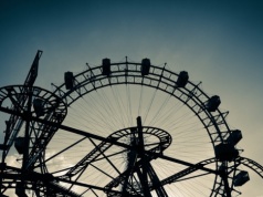 Wypadek kolejki w wiedeńskim Praterze. Są poszkodowani