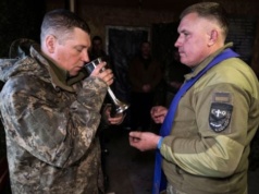 Zmartwychwstanie Pańskie na wojennym froncie. W ciszy i w skupieniu