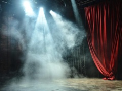 GUS: w 2025 r. teatry i instytucje muzyczne przyciągnęły 13 mln widzów i słuchaczy