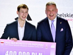 To był żart. Oto co Tomasiak otrzymał od Piesiewicza