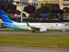 Indonezja podnosi opłaty paliwowe na lotach krajowych