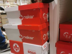 Te sneakersy Rieker są numerem 1 na wiosnę - lekkie, stylowe i wygodne. CCC ma je taniej