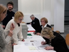 Wybory na Węgrzech. Otworzono lokale wyborcze