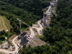 Na Podkarpaciu rośnie najwyższa estakada w Polsce. Kierowcy pojadą 80 m nad ziemią