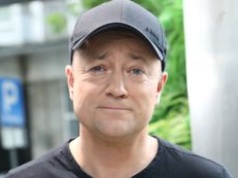 Czesław Mozil opisał swój wybryk w kościele i OBURZYŁ POLAKÓW. O tej sprawie huczało w mediach