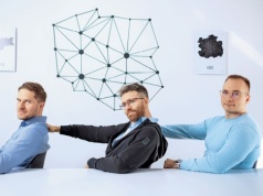 Twórcy Jakdojade długo nie mogli zarobić na swojej aplikacji. W końcu tracili w dziesiątkę. „Gdy do gry weszło Google, pomyślałem że już po nas”