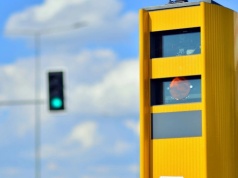 O ile trzeba przekroczyć prędkość, żeby aktywował się fotoradar?