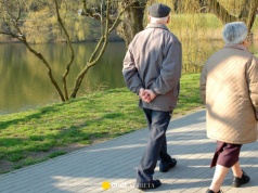 Dlaczego seniorom jest zawsze zimno? Odpowiedź może zaskoczyć