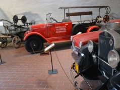 Pojazdy zabytkowe na słowackim zamku