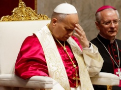 Emocjonalne wstąpienie papieża. "Zatrzymajcie się, przyszedł czas na pokój"