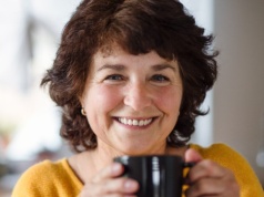 Ten napój to balsam dla jelit. Wystarczy kilka łyków dziennie