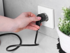 Nie tylko kradną prąd, ale też zagrażają pożarem. Na pewno jedno z tych urządzeń masz w domu