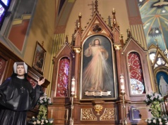 „Ludzie szukają dziś skały”. S. Gaudia Skass o miłosierdziu, powrotach do wiary i byciu palcem Bożym