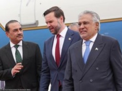 Pakistan reaguje na zerwanie rozmów pokojowych. Vance wyjechał