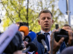 Peter Magyar przemówił po oddaniu głosu. Wspomniał o Polsce i "fideszowskich mafiozach"