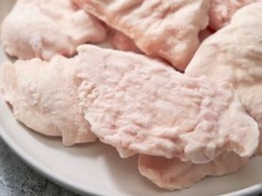 Ile można trzymać filet z kurczaka w zamrażarce? O błąd naprawdę nietrudno