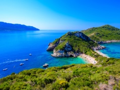 Odkryj najbardziej zieloną wyspę Grecji za 1269 PLN 🌱🇬🇷 Loty i 5 noclegów ze śniadaniami i basenem 🏖️🫒