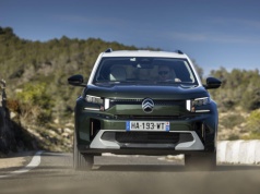 Nowy szef designu Stellantis zapowiada koniec klonów w gamie koncernu