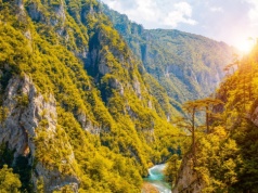 Miejsce wyglądające jak z innej planety. Tu jest najgłębszy wąwóz Europy