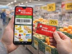 Biedronka zmienia zasady. Plastikowa karta nie wystarczy, a seniorzy zostają z niczym