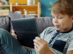 Uzależniła się od YouTube'a w wieku 6 lat. Wygrała miliony – i coś dużo ważniejszego