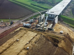 Most na Odrze coraz bliżej. Zakończono nasuwanie konstrukcji, finisz inwestycji w 2027 roku