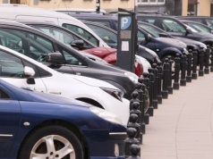 Tańsze parkowanie tylko dla wybranych? Burza wokół opłat w Olsztynie