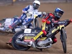 Żużel. Decyzja władz pod ostrzałem! Zawodnicy są zgodni