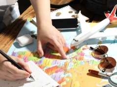 Tylko trzy osoby na świecie podróżują bez paszportu. Czy wiesz, kim są?