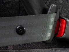 ​Do czego służy guzik na pasie bezpieczeństwa? Wielu kierowców nie wie