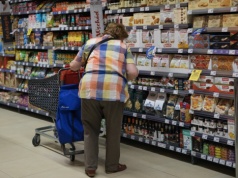 Nowy rodzaj "promocji": droższe, ale za to mniejsze. Tak kroją nas sklepy