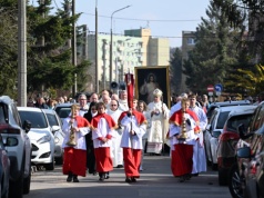 Gdańsk: procesja z relikwiami św. Jana Pawła II do Sanktuarium Miłosierdzia Bożego
