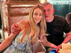 17. rocznica ślubu. Pokazał, co kupił żonie