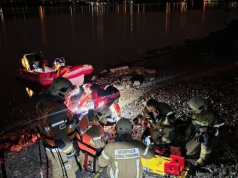 Dramatyczna akcja na jeziorze. Ratowano tonącego mężczyznę