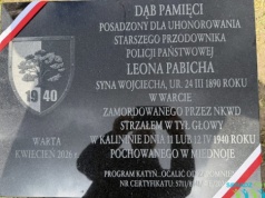 Dęby Pamięci w powiecie sieradzkim. Żywy hołd dla policjantów zamordowanych w Katyniu