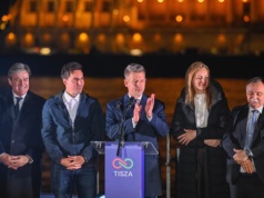 Budapeszt do późnej nocy świętował zwycięstwo opozycyjnej Tiszy