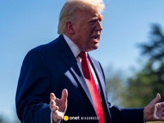 Trump się nie hamuje. Zamieścił absurdalną grafikę ze swoim wizerunkiem