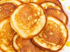 Racuchy drożdżowe ze skyrem