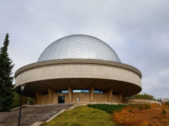Dzień Ziemi w Planetarium - Śląskim Parku Nauki. „Kolorowy świat” pełen nauki, światła i kosmicznych inspiracji