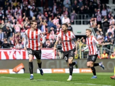 Chłopiec wbiegł na murawę podczas meczu Cracovii. Niecodzienna historia