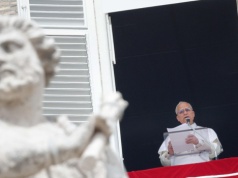 „To przygnębiające”. Przewodniczący episkopatu USA krytykuje wpis Trumpa o papieżu