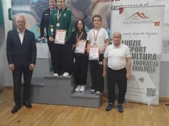Młodzieżowe zapasy w Bielawie: medal dla Nataszy Trzcińskiej