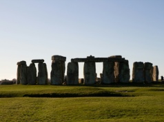 Pięć tysięcy lat temu Europejczycy nagle przestali budować megalityczne obiekty. Wiemy, co do tego doprowadziło