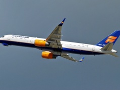 Kontrowersyjny pożegnalny przelot kapitana Icelandair
